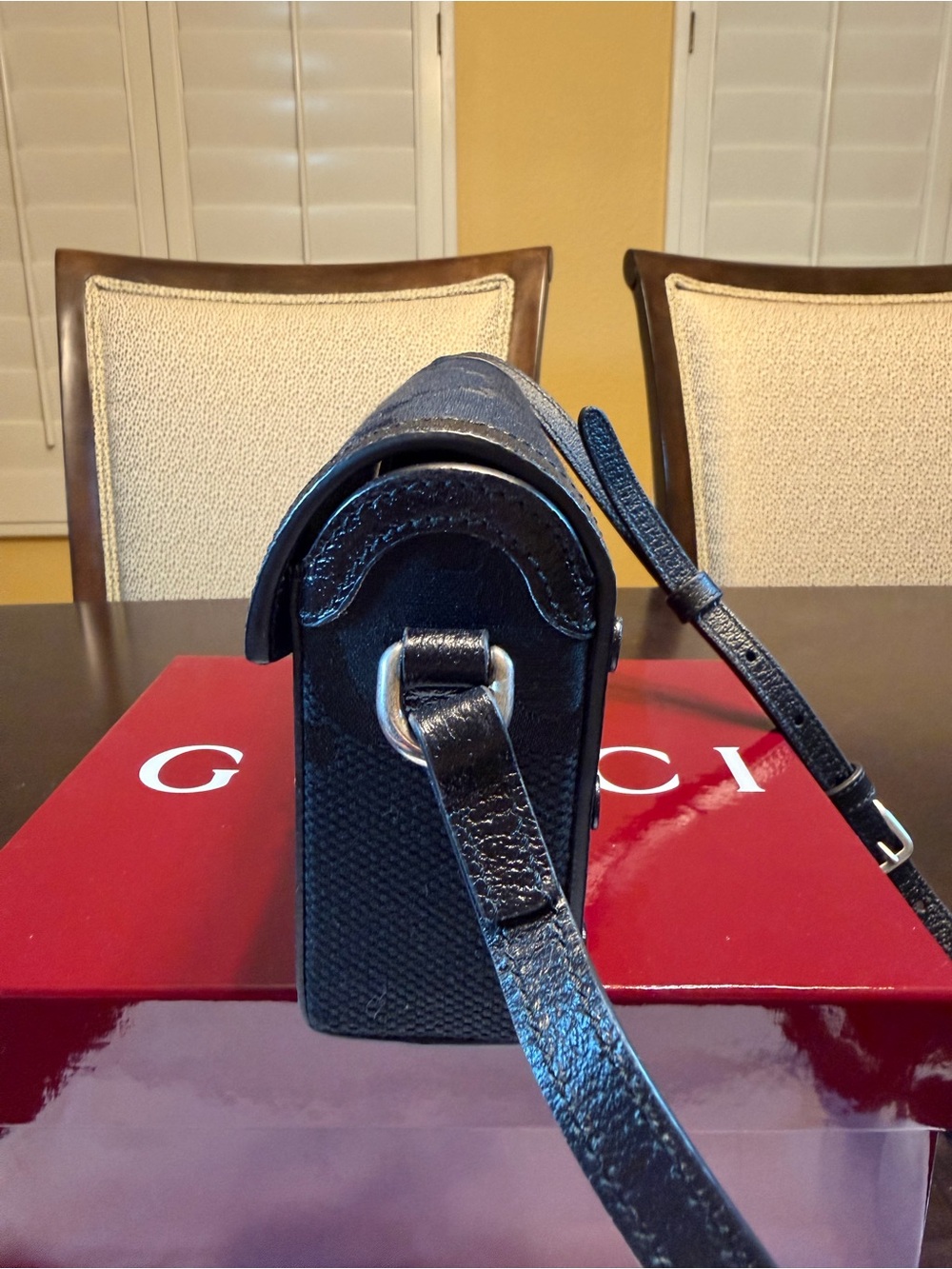 New Authentic Gucci GG Supreme Jumbo Logo Black Crossbody Bag - Picture 6 of 14